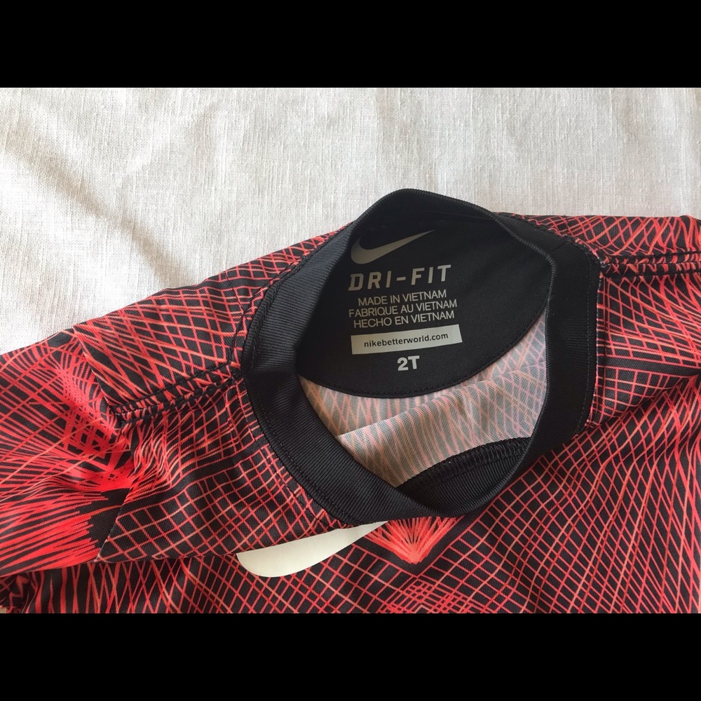 Nike Dri-Fit Shirt Boy or Girl Size 2T Toddler - Picture 4 of 8